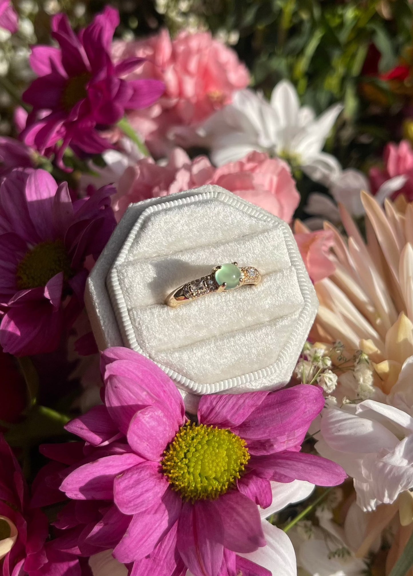 Anillo de circonita verde