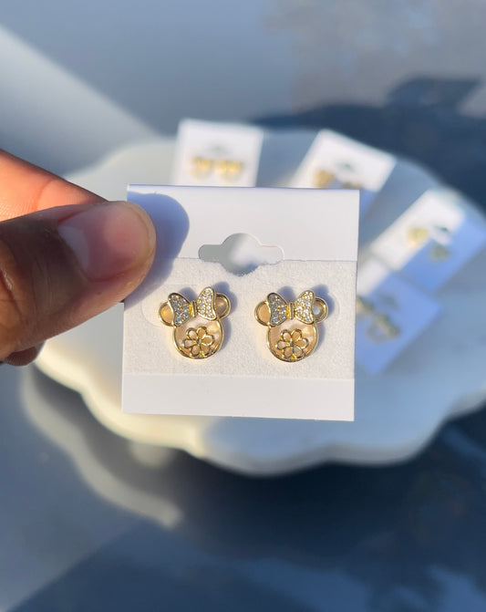 Minnie Flower Studs